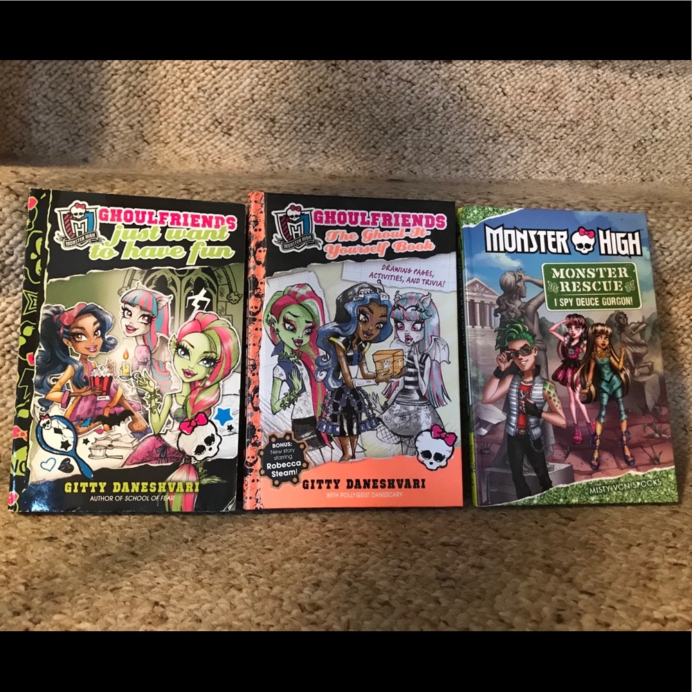 Book Bundle: 3 Monster High Books